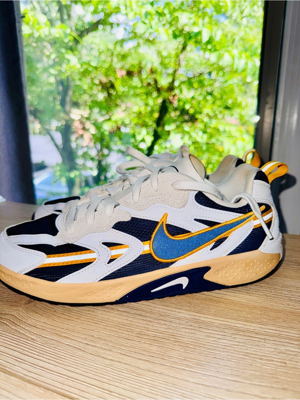 Nike Air Max Jam Shoes - White/ Gold sneakers 9.5